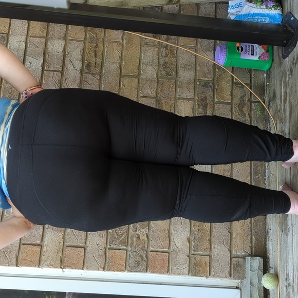 🎈Host Pick ❤️🔥Leggings - Picture 2 of 9